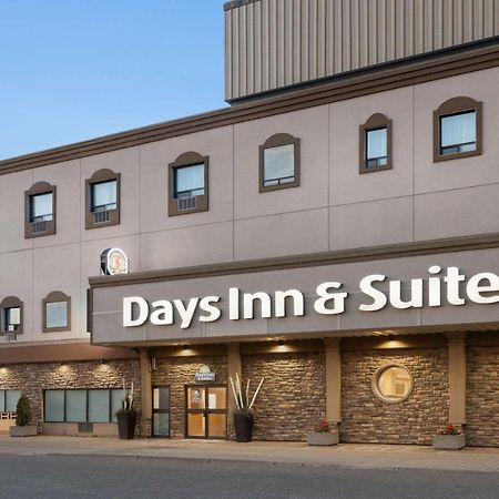 Days Inn & Suites By Wyndham Sault Ste. Marie On Экстерьер фото
