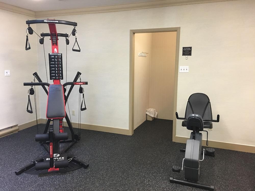 Days Inn & Suites By Wyndham Sault Ste. Marie On Экстерьер фото