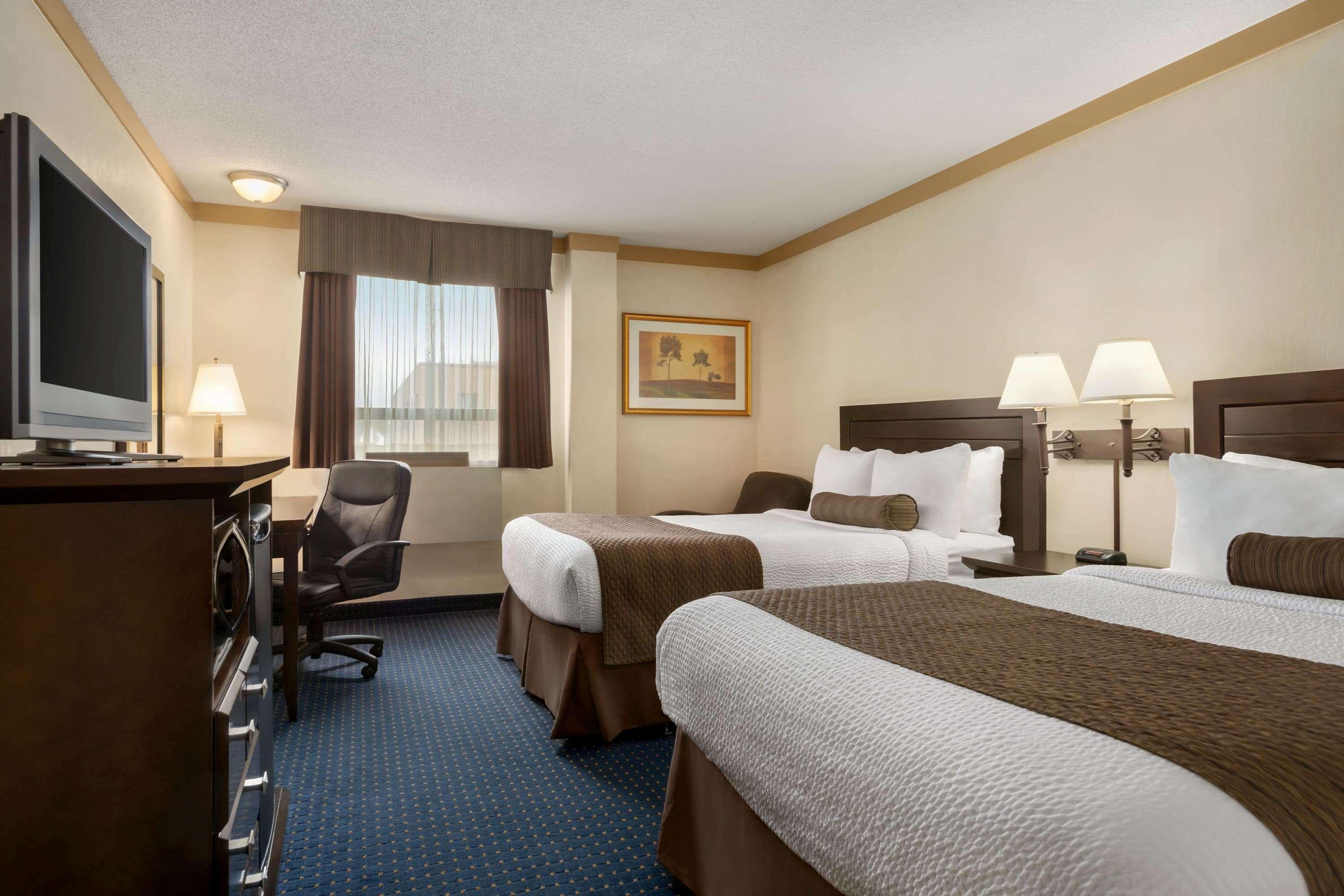 Days Inn & Suites By Wyndham Sault Ste. Marie On Экстерьер фото