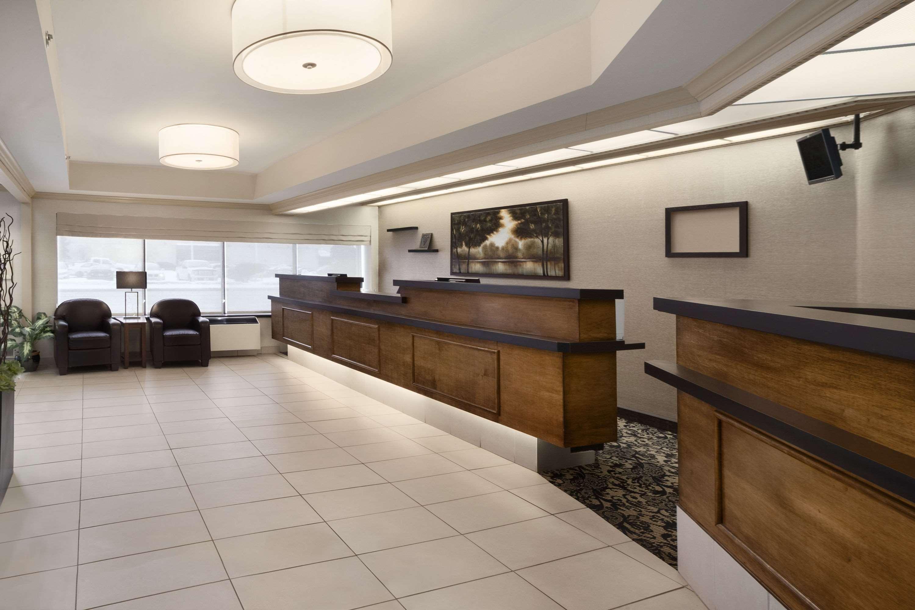 Days Inn & Suites By Wyndham Sault Ste. Marie On Экстерьер фото