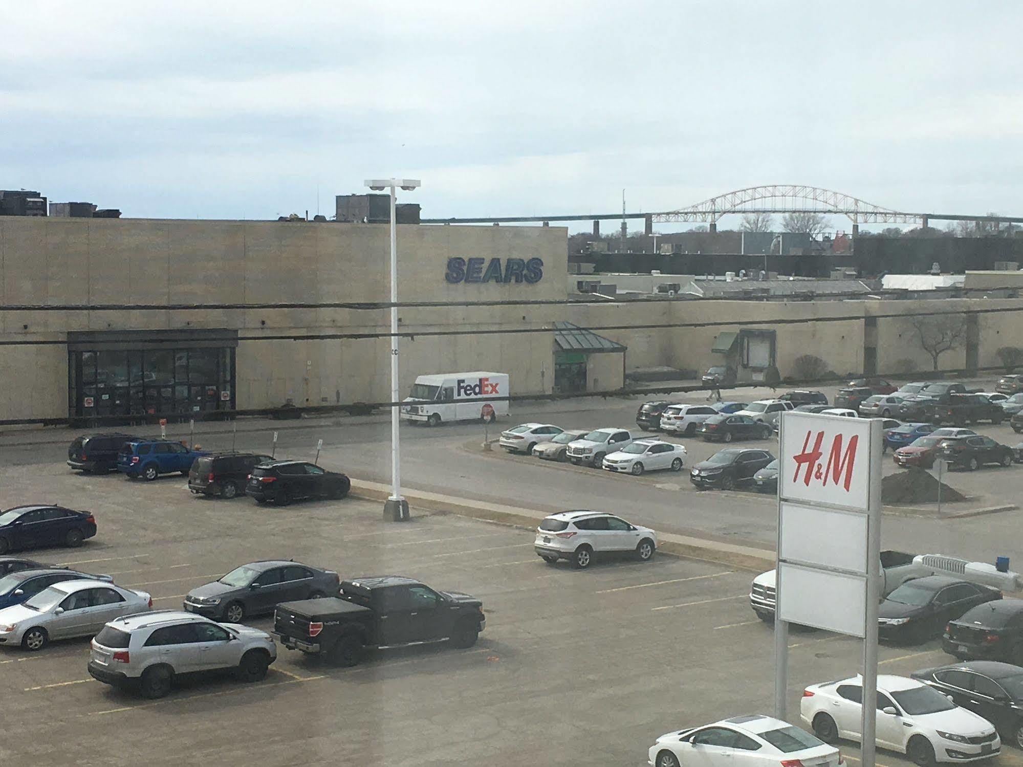 Days Inn & Suites By Wyndham Sault Ste. Marie On Экстерьер фото
